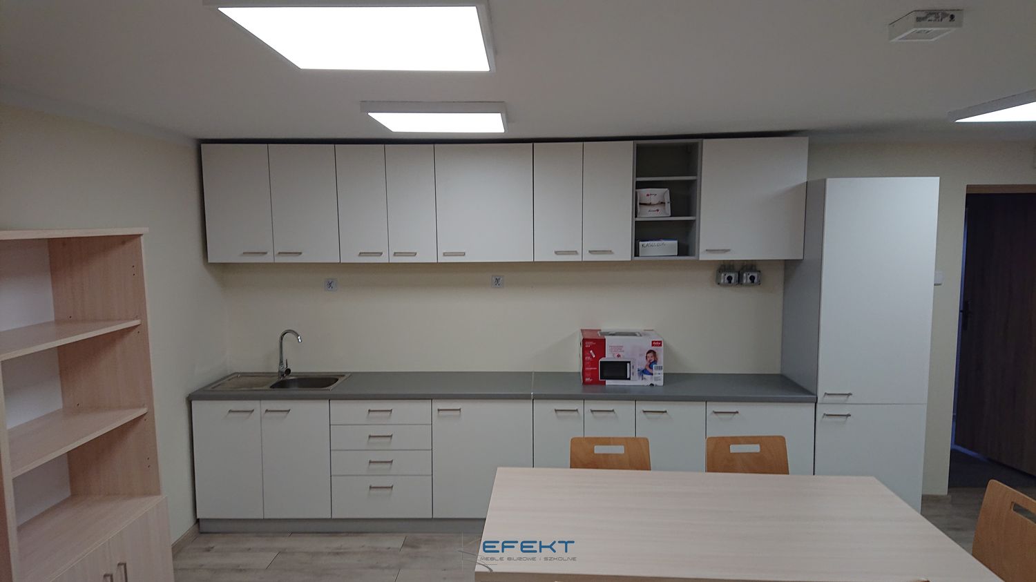 Aneks kuchenny biurowy